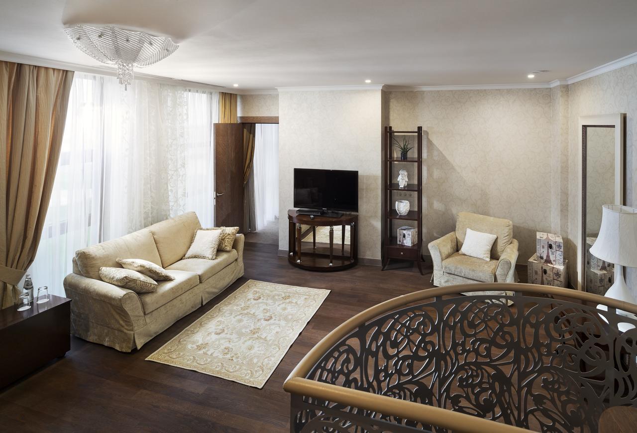 Superior Golf And Spa Resort Charkiw Exterior foto