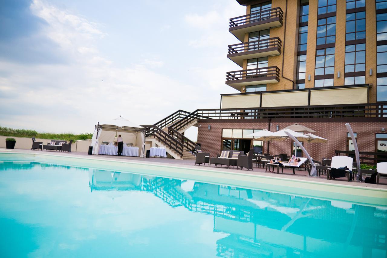 Superior Golf And Spa Resort Charkiw Exterior foto