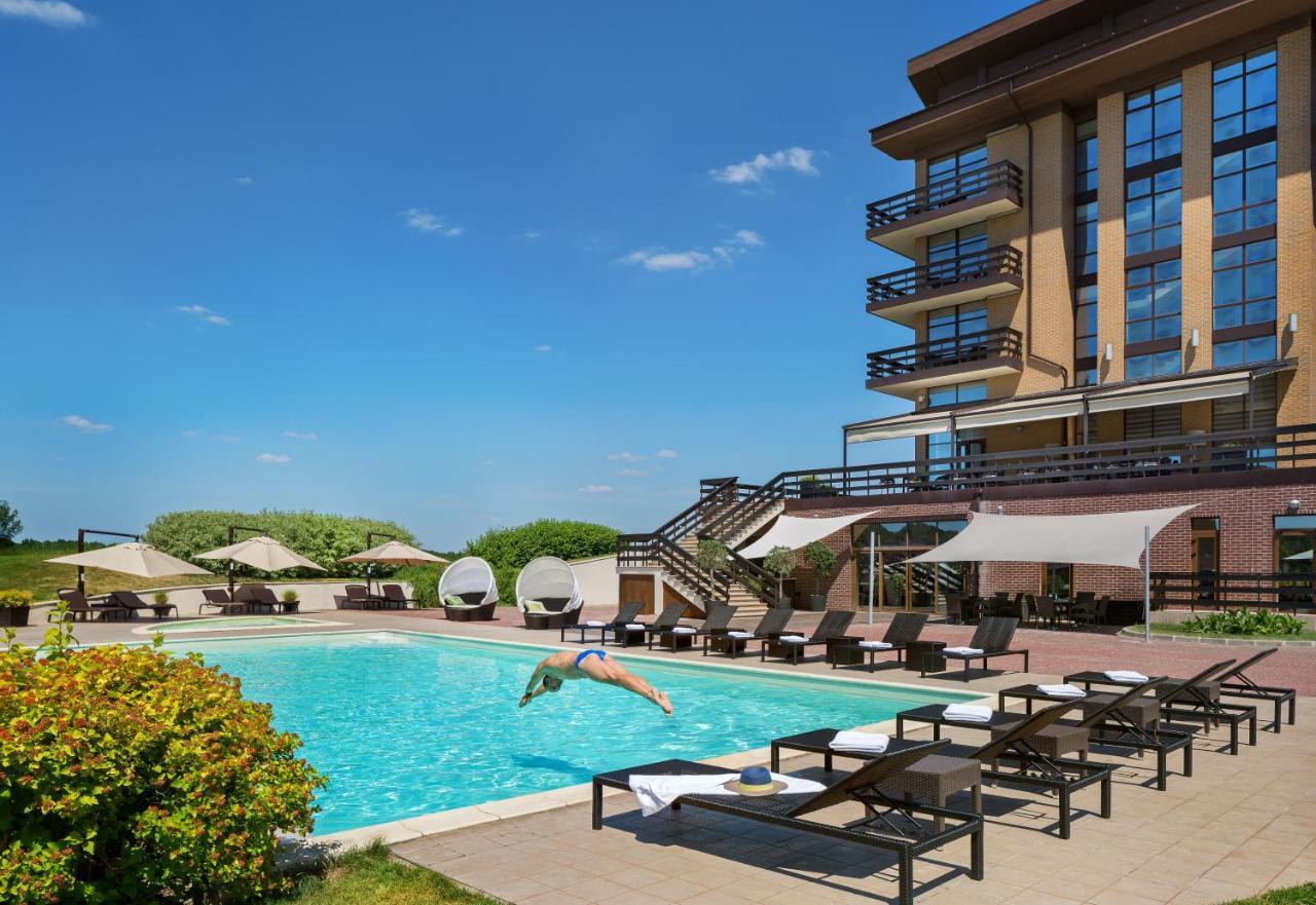 Superior Golf And Spa Resort Charkiw Exterior foto