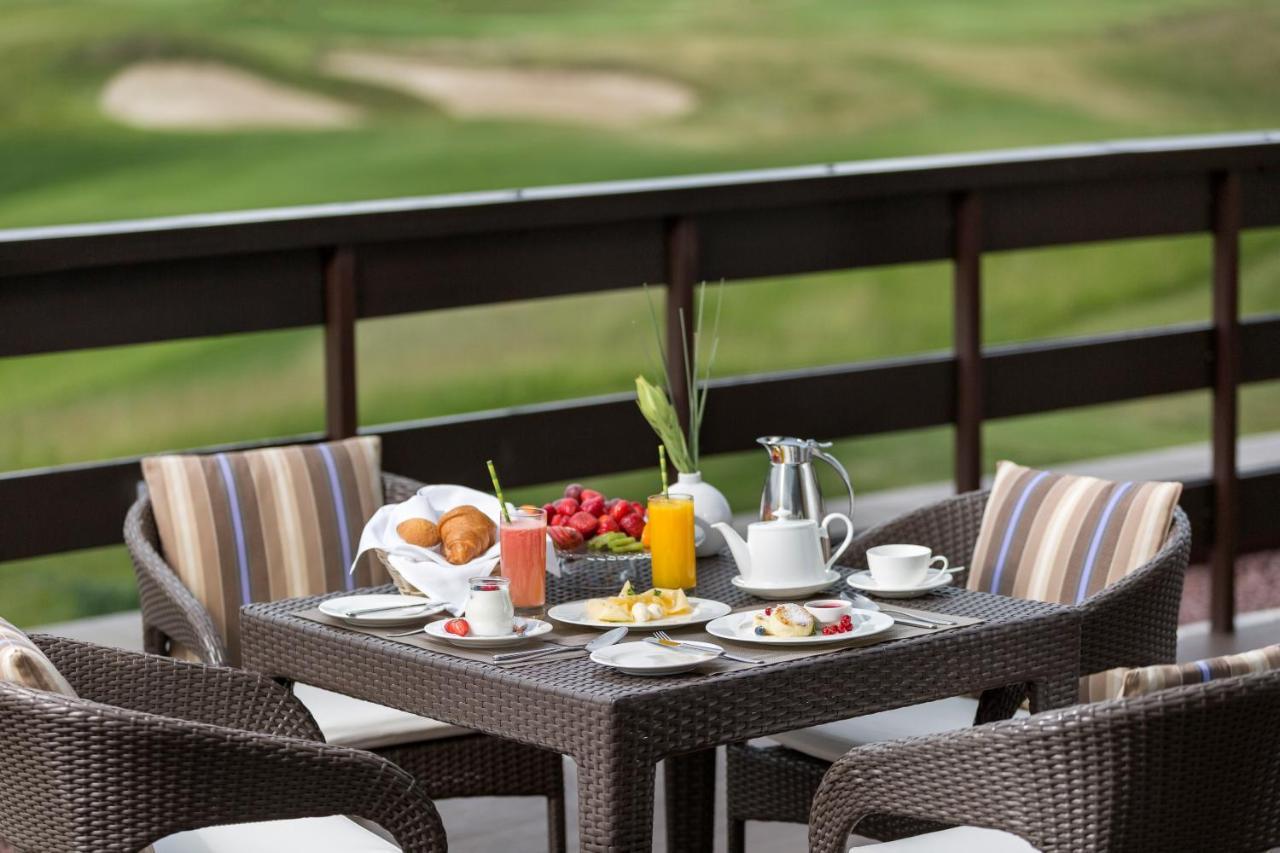 Superior Golf And Spa Resort Charkiw Exterior foto